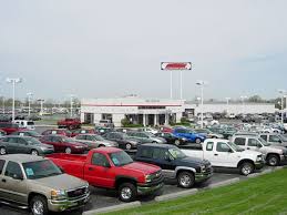 «الجمارك» تفرج عن 20 ألف سيارة نقل خلال 9 شهور بقيمة 2.5 مليار جنيه