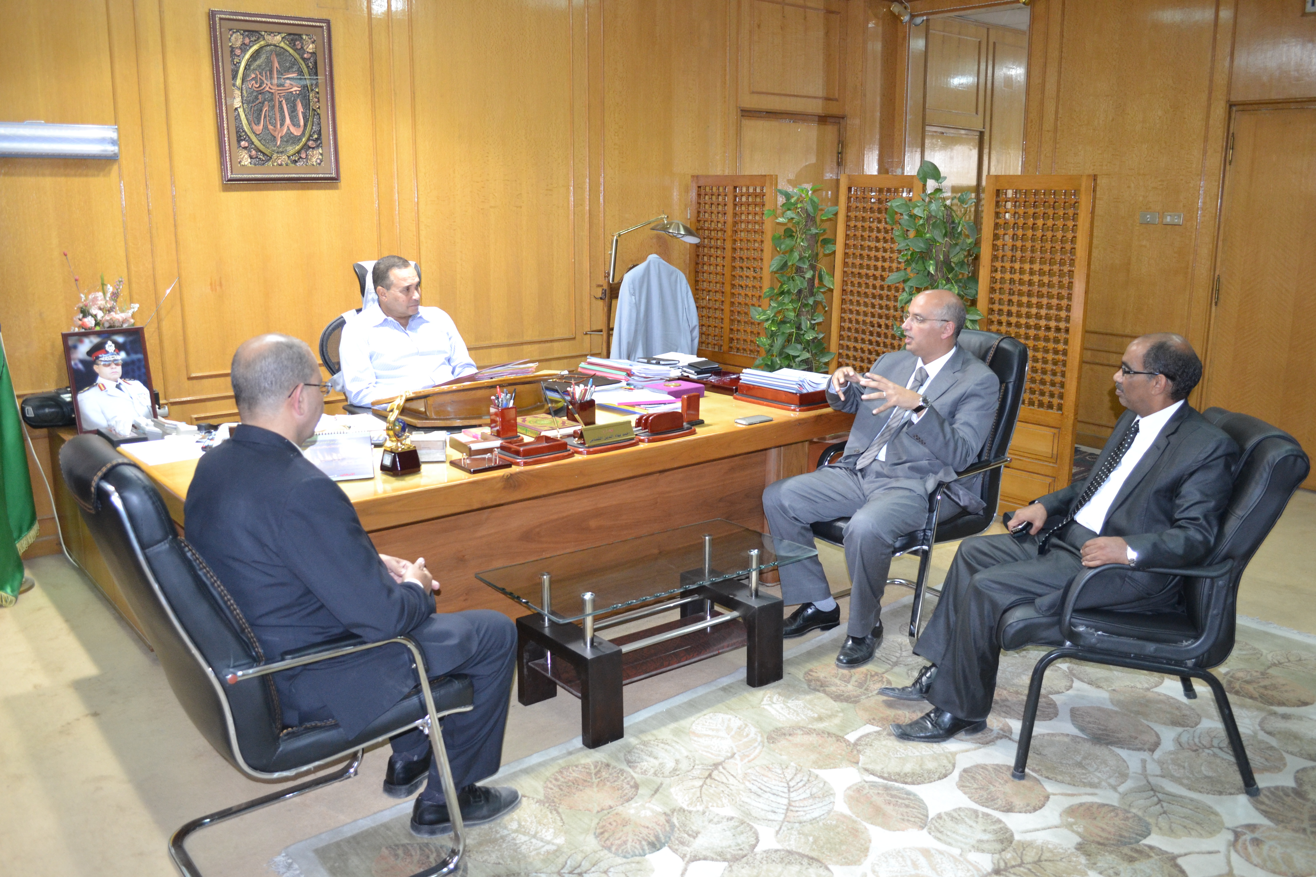 محافظ الإسماعيلية يبحث مع نائب وزير التربية والتعليم سبل دعم وتطوير التعليم الفني