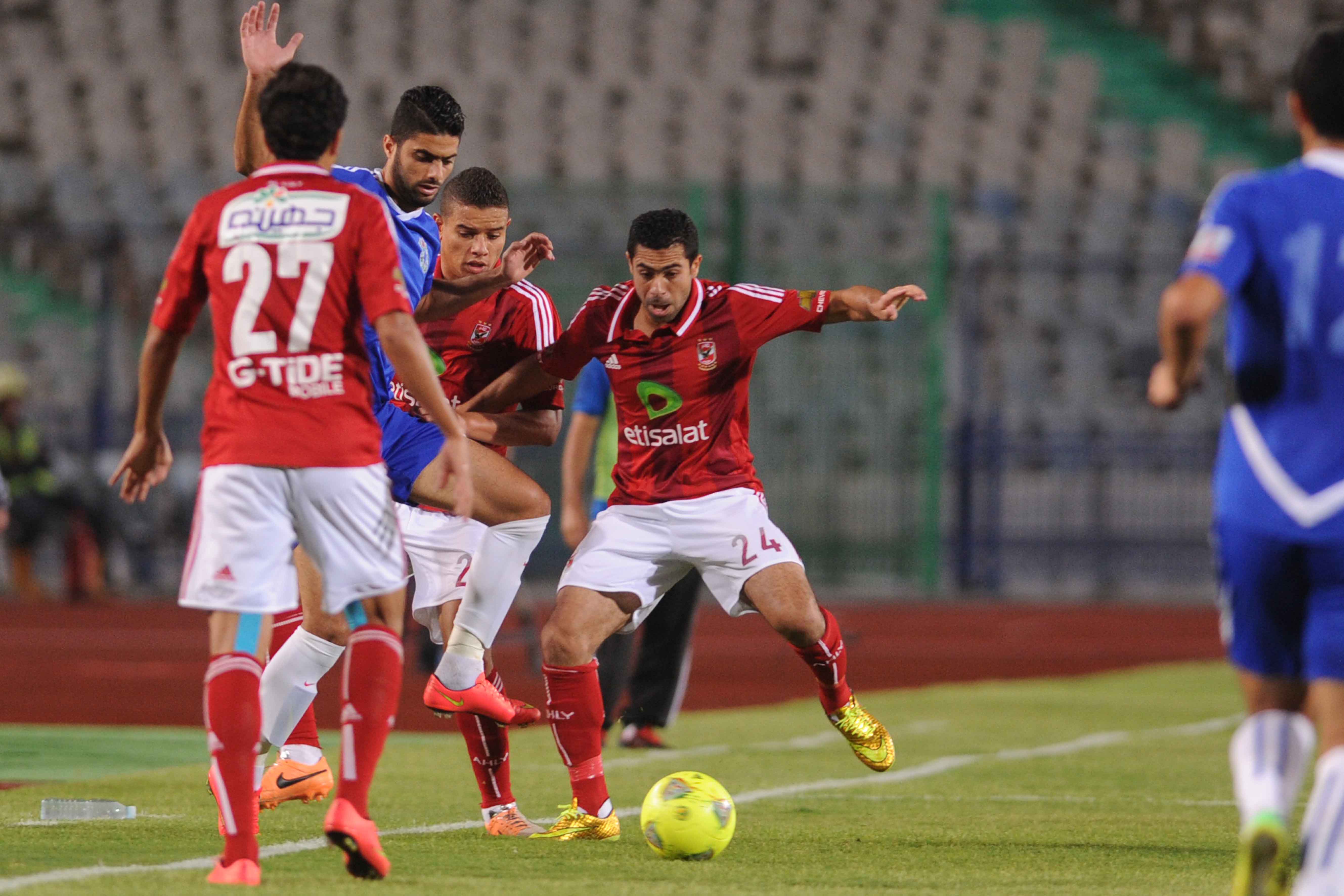 الأهلى وسموحة .. آخر مباريات الدورى