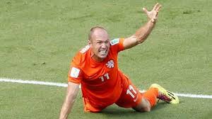 ماذا قال مدرب كوستاريكا لروبن؟ شاهد التفاصيل