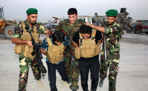 العراق: الطيران يقتل 60 مسلحاً بداعش أغلبهم من السعودية والشيشان.. والجيش يستعيد مقر الفرقة 4 في سامراء