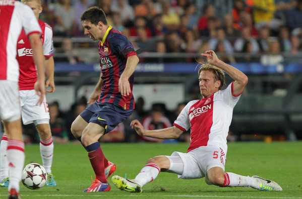 أسرع عشرة لاعبين في العالم حسب الفيفا