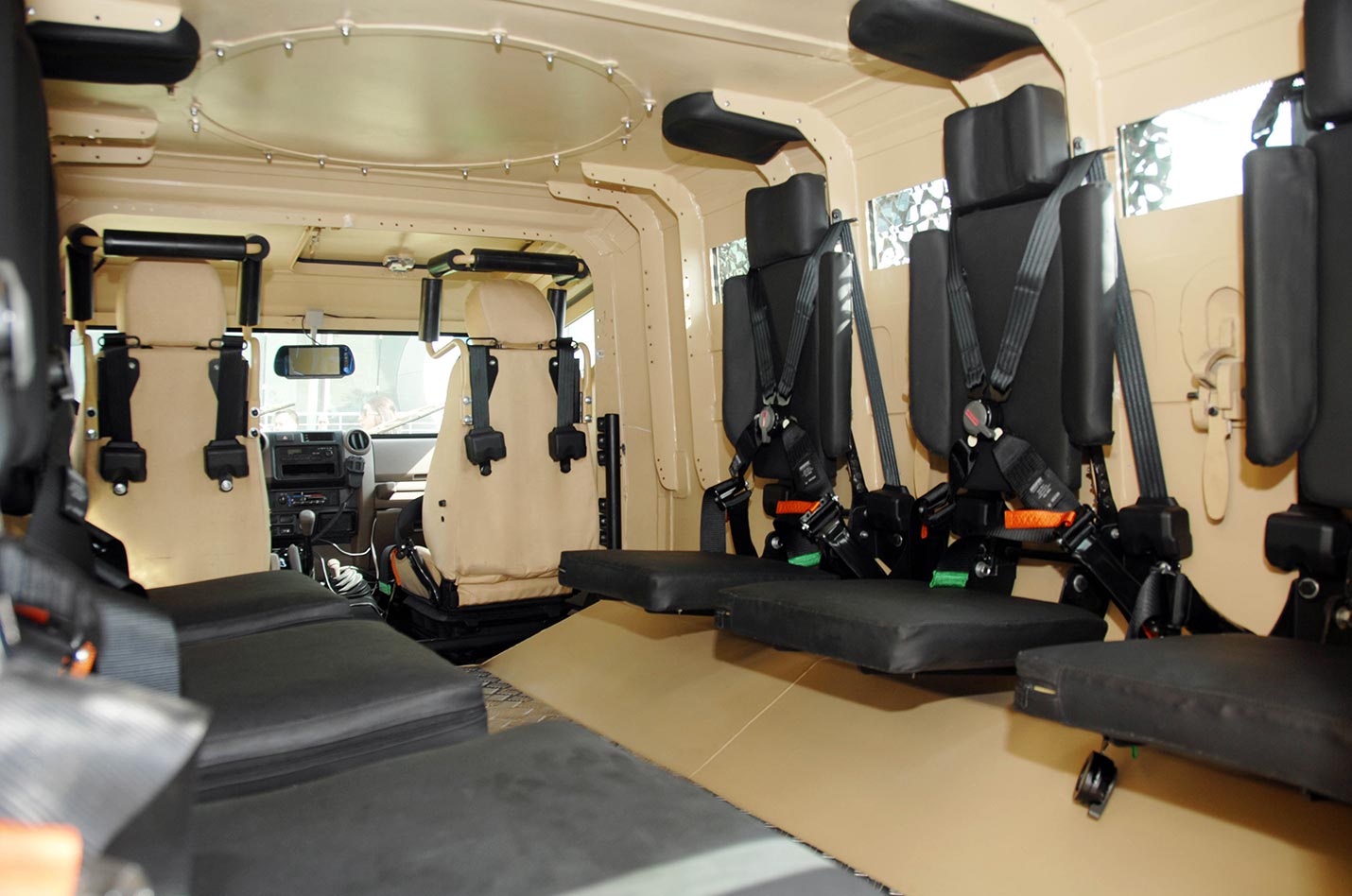 تفجير مدرعة أمنية في رفح وأنباء عن إصابة 6 مجندين