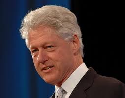 بيل كلينتون : أعرف لماذا توقف نمو دخل الأسر في أمريكا