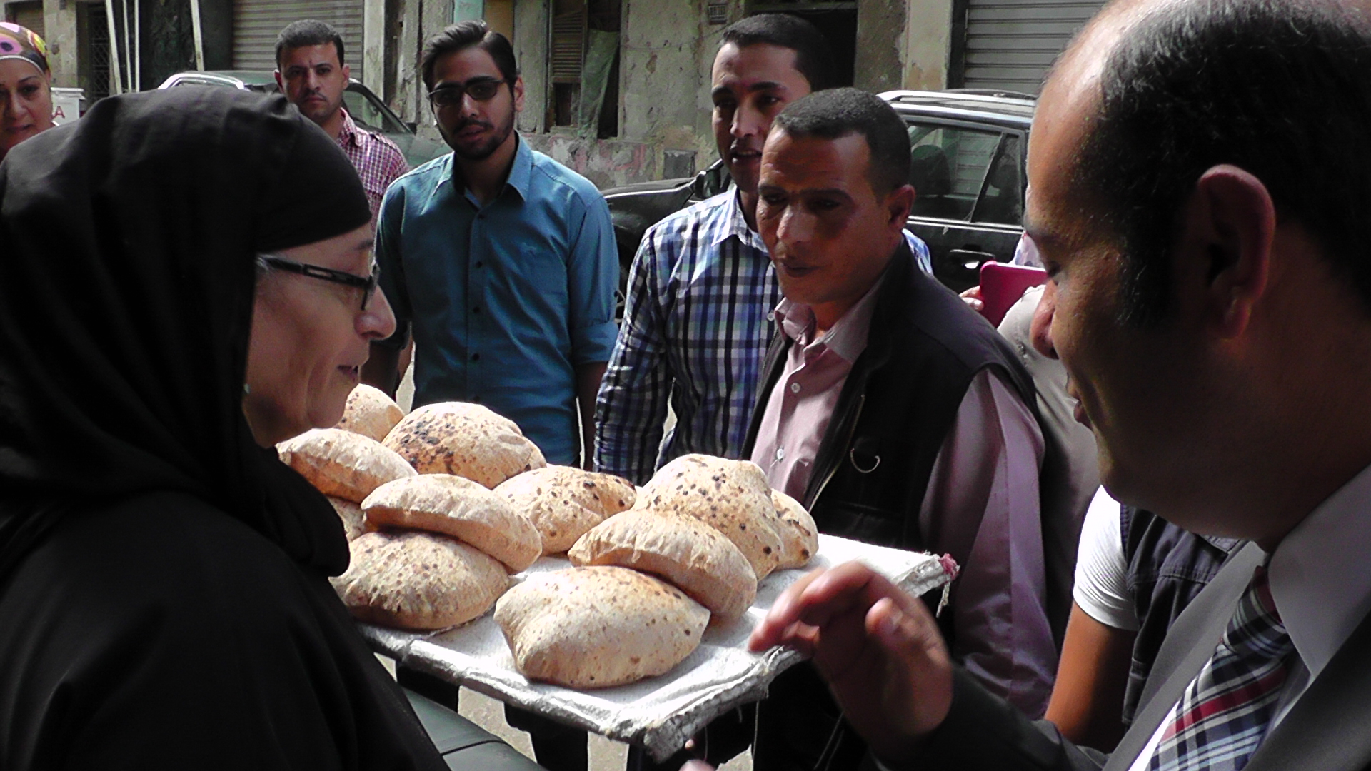 وزير التموين : القاهرة خالية من طوابير الخبز لتوافره بكميات كبيرة