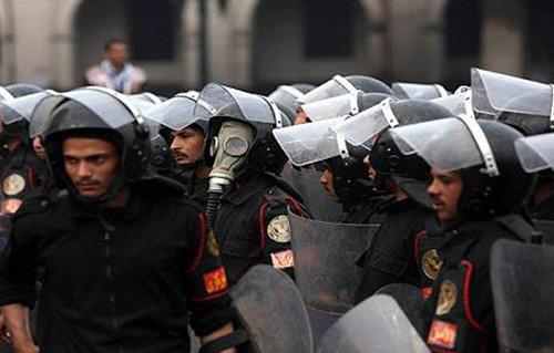 الأمن يكثف تواجده بمدينة نصر ورابعة والعاشر ويمنع الإخوان من التظاهر