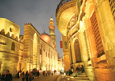 “الآثار” تفتتح شارع المعز بعد إعادة تطويره .. و إفتتاح “الجمالية” نهاية أكتوبر بتكلفة 50 مليون جنيه