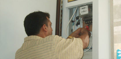 “الجيزة”تواجة سرقة الكهرباء بحملات ليلية