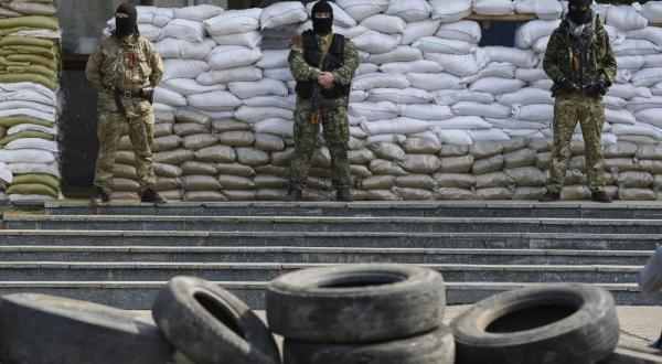 الانفصاليون في أوكرانيا يطلقون سراح 1200 سجين