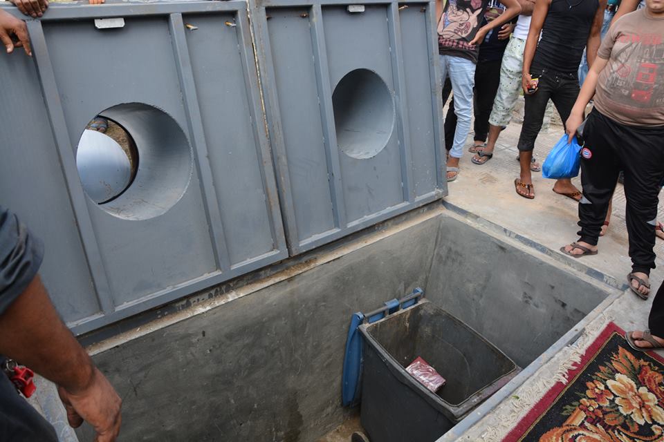 بالصور.. مهدي يدشن أول تجربة لصناديق قمامة أسفل مستوى الأرض