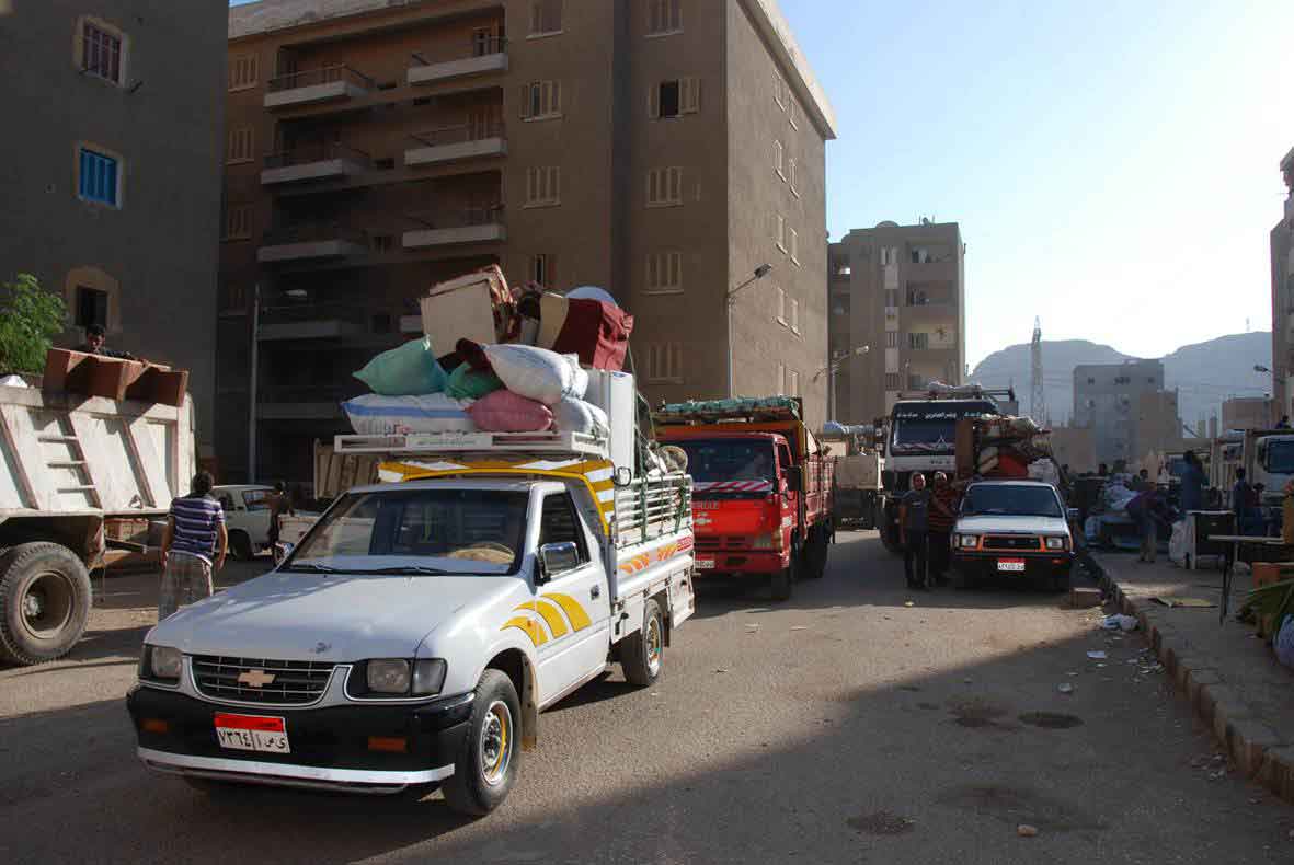 محافظ أسيوط: تسكين 216 أسرة بالايواء فى 9 عمارات جديدة