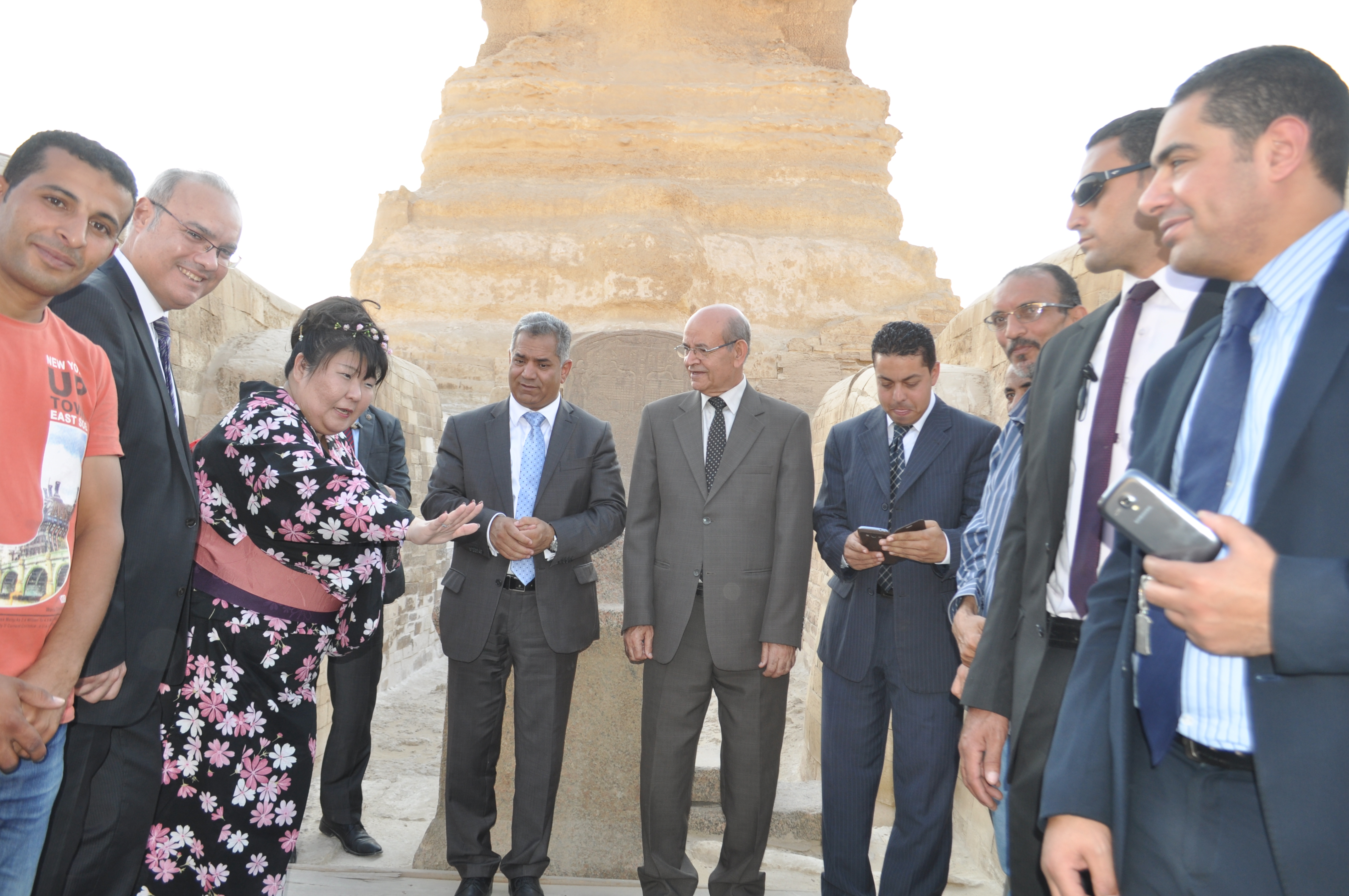 “الآثار” تعتزم إفتتاح مقبرتين لكبار رجال الدولة بالأهرامات خلال شهرين