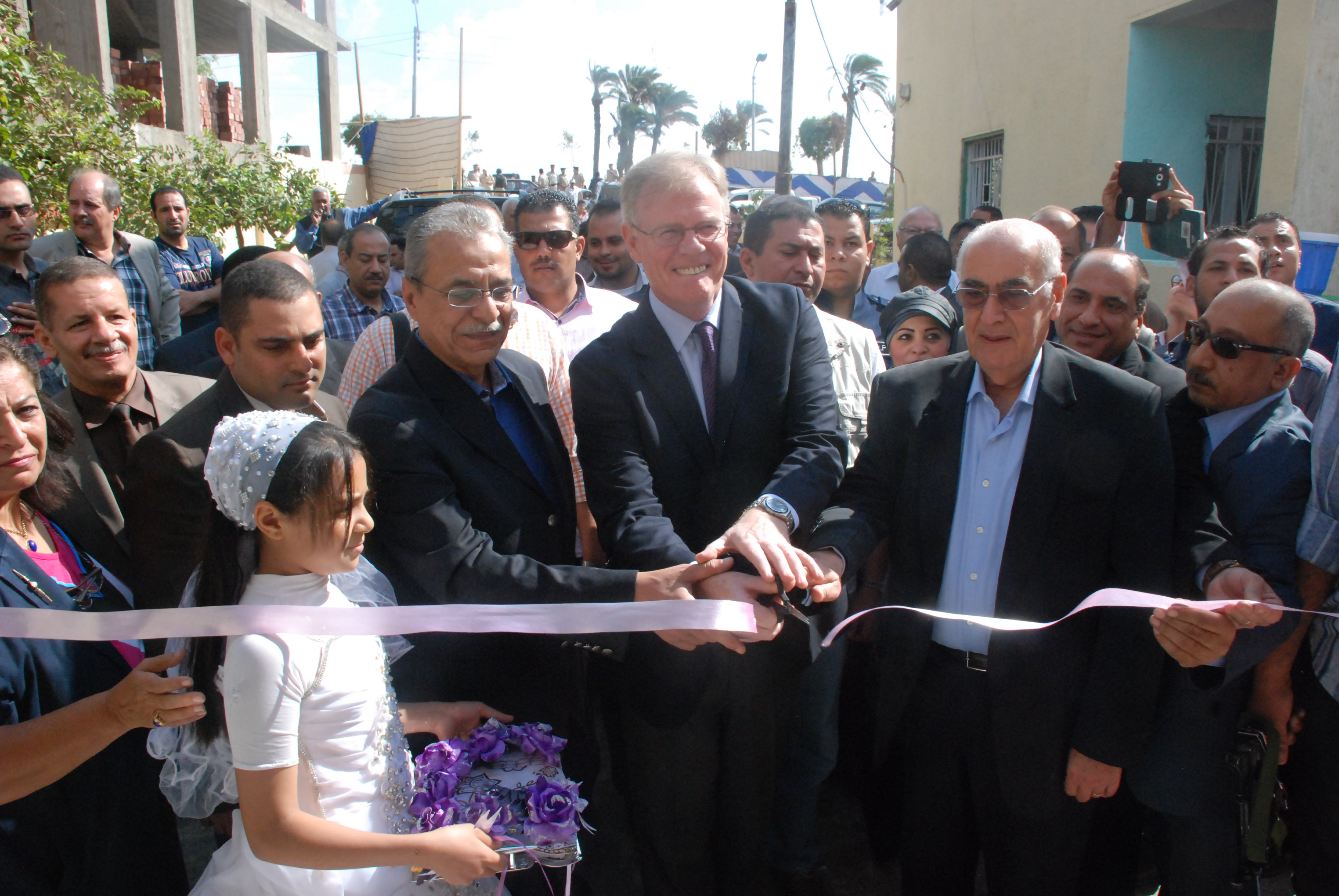 وزير الزراعة وسفير الاتحاد الاوربي والمحافظ يفتتحون مشروعات تنمية المنيا