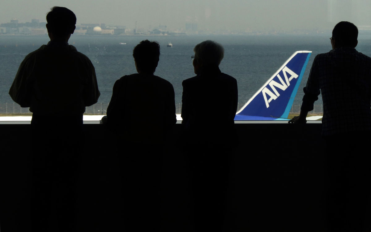 ايبولا ” يضرب أسهم شركات الطيران حول العالم”