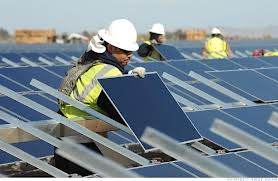 فيرست سولار تناقش اليوم توفير أنظمة الطاقة الشمسية الكهرضوئية