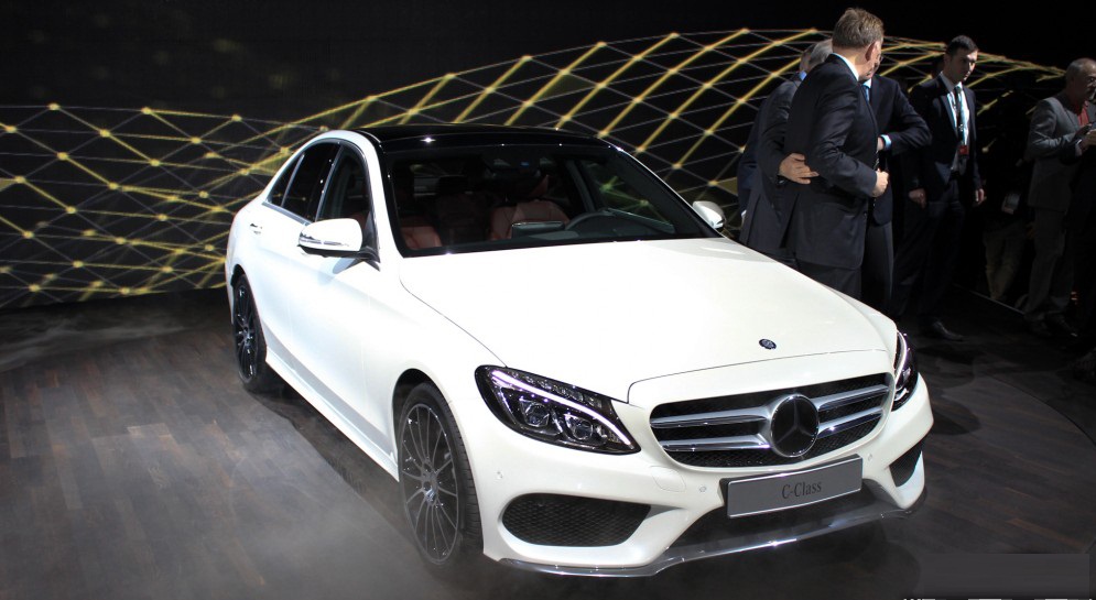 مواصفات مرسيدس اي كلاس سيدان 2015