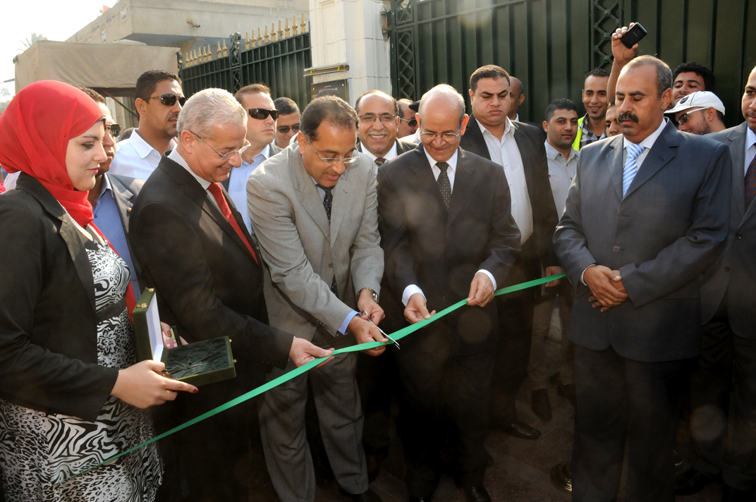 الإسكان: افتتاح مشروعات جديدة خلال الشهر المقبل لحل التكدس المرورى فى القاهرة