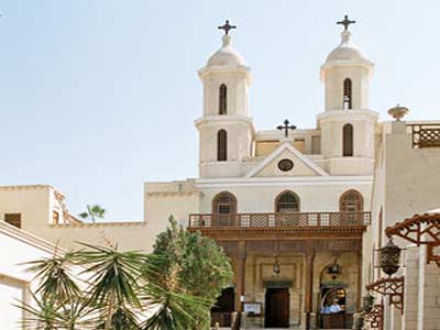 محلب والبابا تواضروس يفتتحان اليوم الكنيسة المعلقة