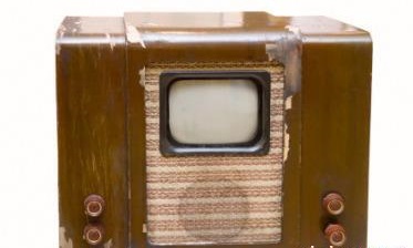 تعرف على سعر بيع اول تلفزيون في العالم