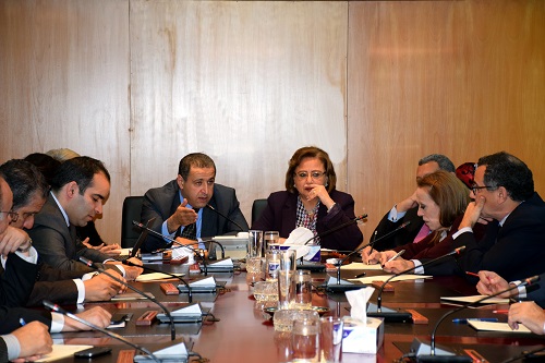 وزير الاستثمار يبحث ترويج مشروعات قمة مصر الاقتصادية مع رؤساء وممثلي بنوك الاستثمار