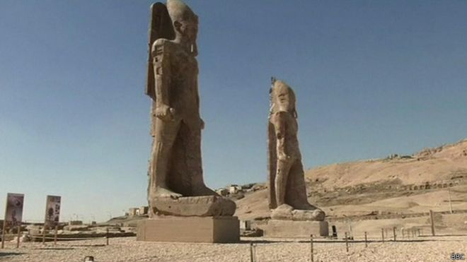 تمثال أمنحتب الثالث