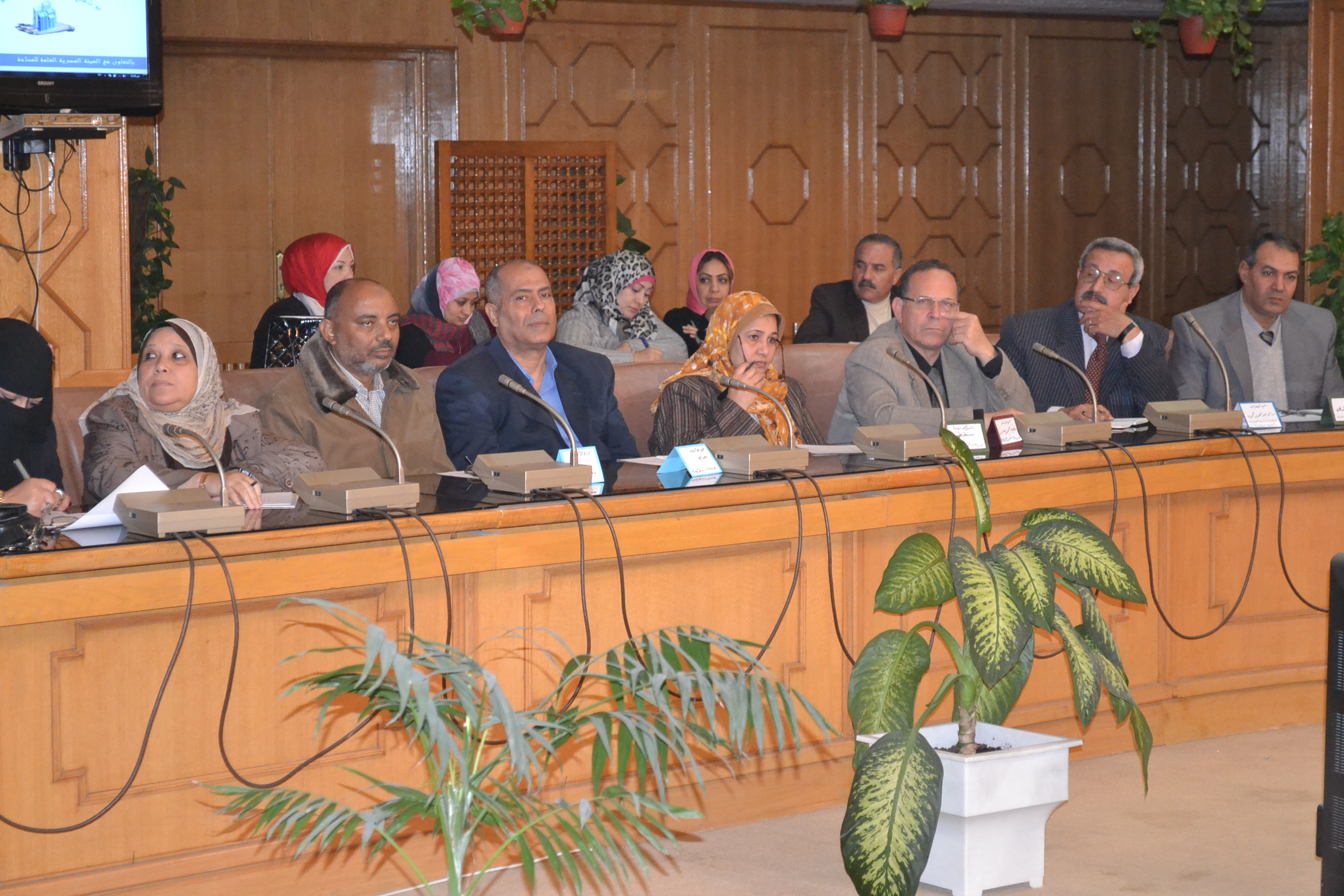 محافظ الإسماعيلية وقيادات المحافظة