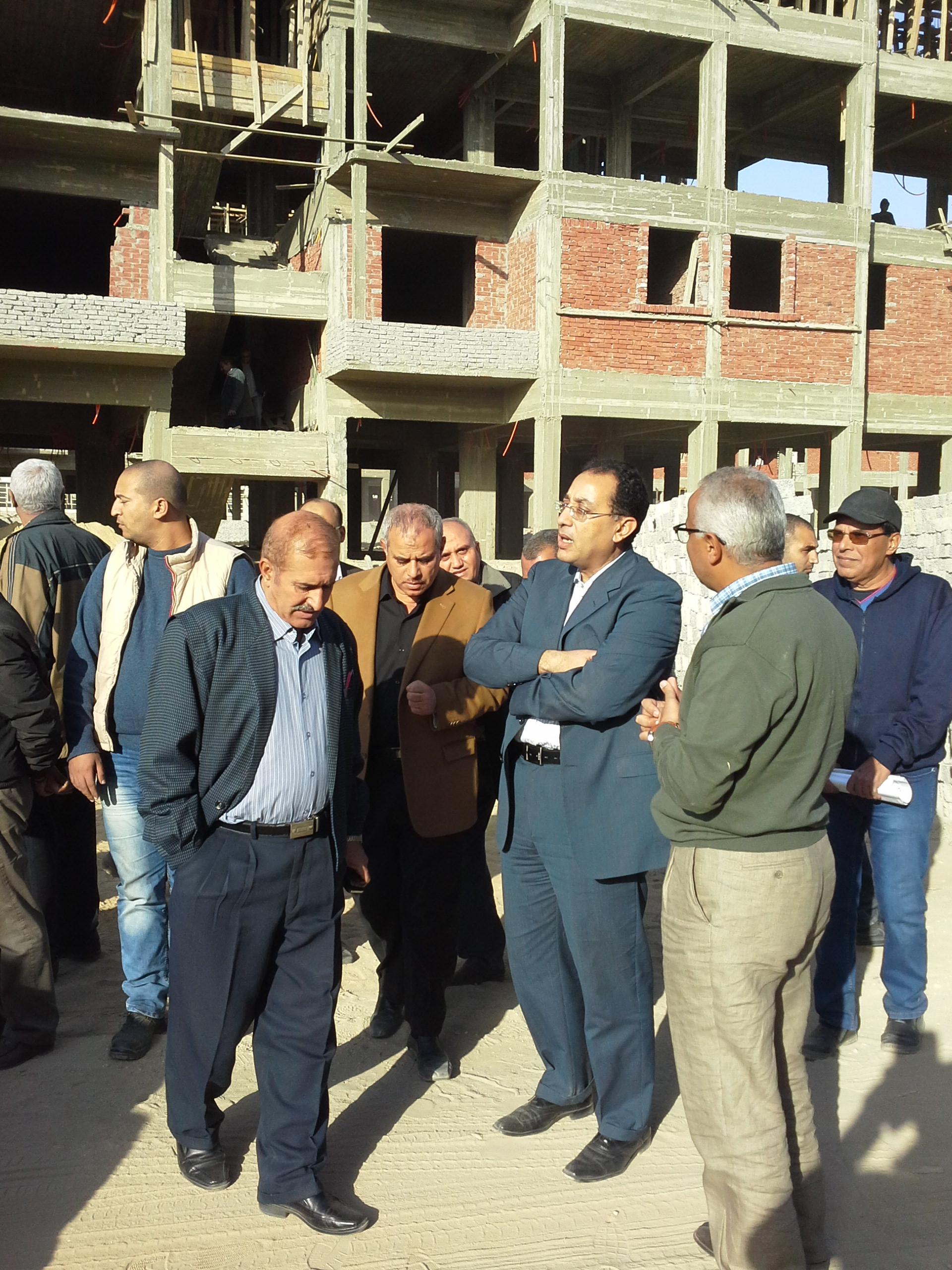 وزير الإسكان يزور مشروع المليون وحدة فى القاهرة الجديدة