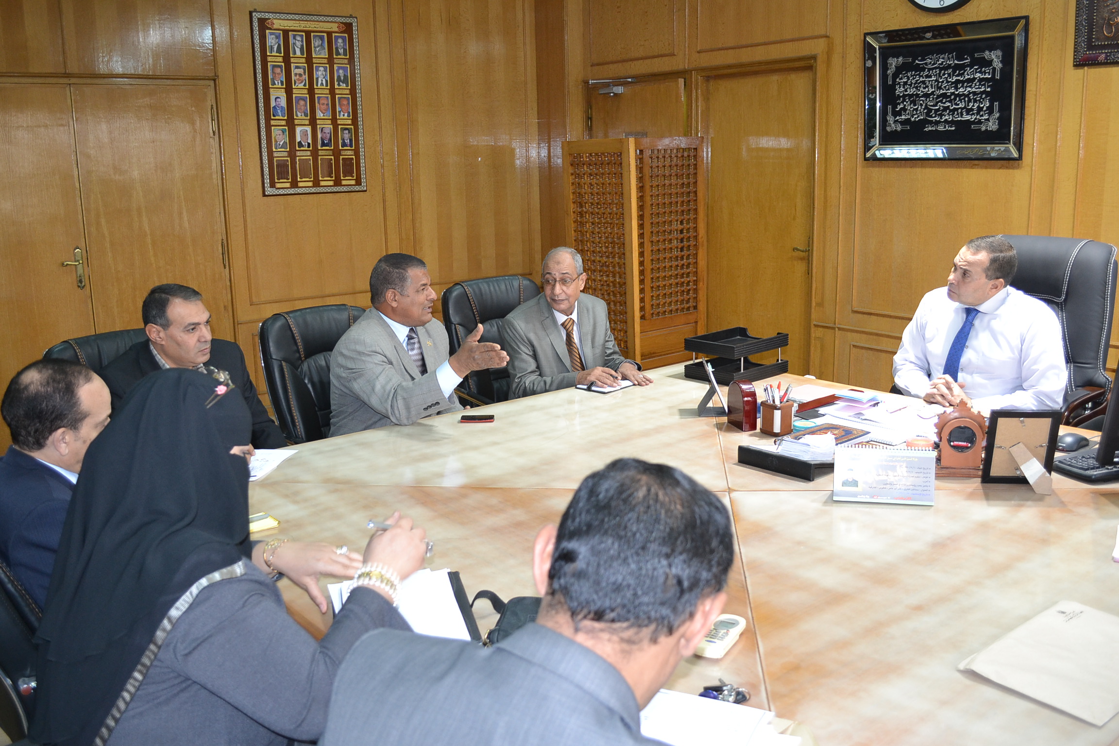 محافظ الاسماعيليه اجتماعا مع وفد فرع الجهاز المركزي للمحاسبات