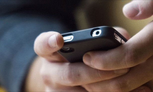 هكذا تقلص من نفقات الموبايل أثناء السفر