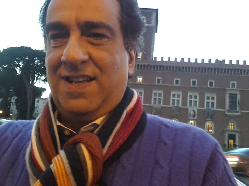 عضو هيئة التدريس بجامعة القاهرة