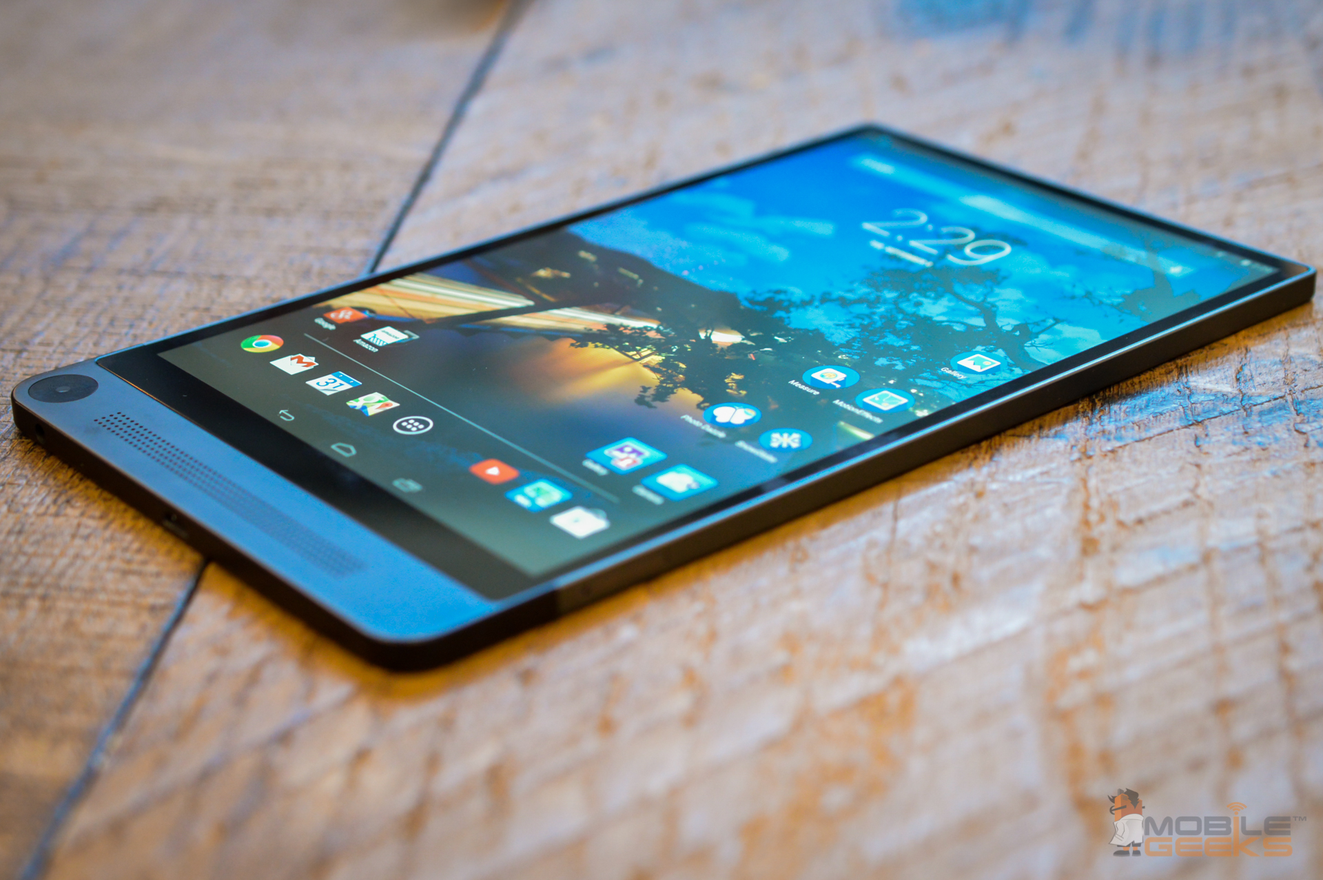 “ديل” تتيح تابلت “Venue 8 7000” النحيف للشراء