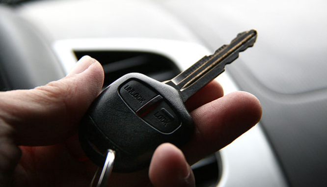 كيف تحمي سيارتك من السرقة ؟