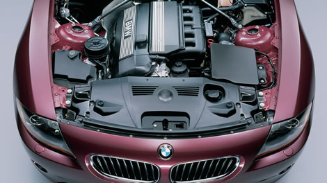 كيف تتحقق من مستوى زيت المحرك في سيارتك؟