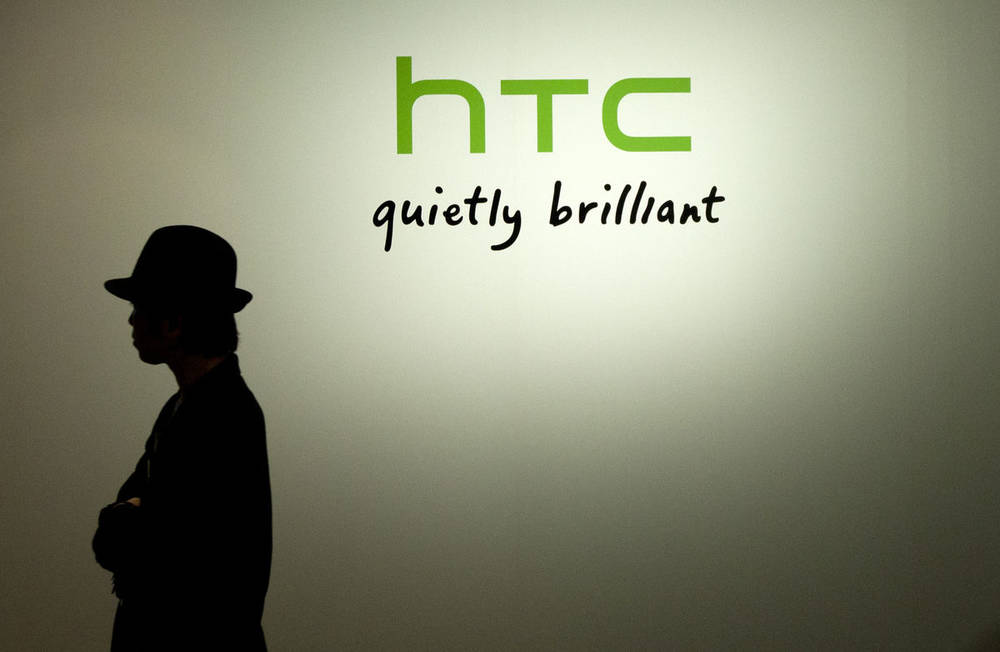 تعرف على مواصفات هاتف HTC الجديد Desire 320