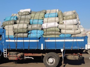 ضبط 12 سيارة محملة بـ10 طن بضائع مهربة ببورسعيد