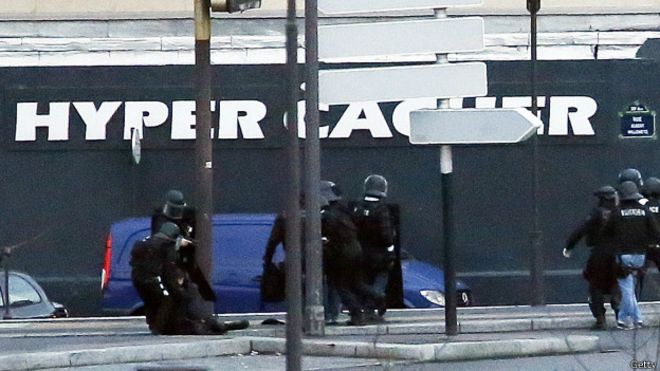 إنقاذ رهائن بمتجر يهودي بفرنسا