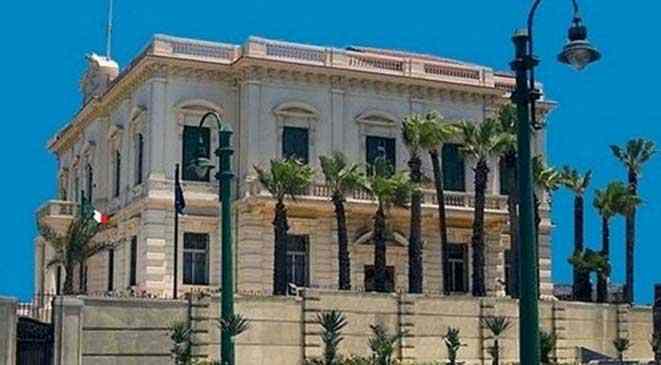 الخارجية الإيطالية تغلق سفارتها في ليبيا وتجلي العاملين فيها