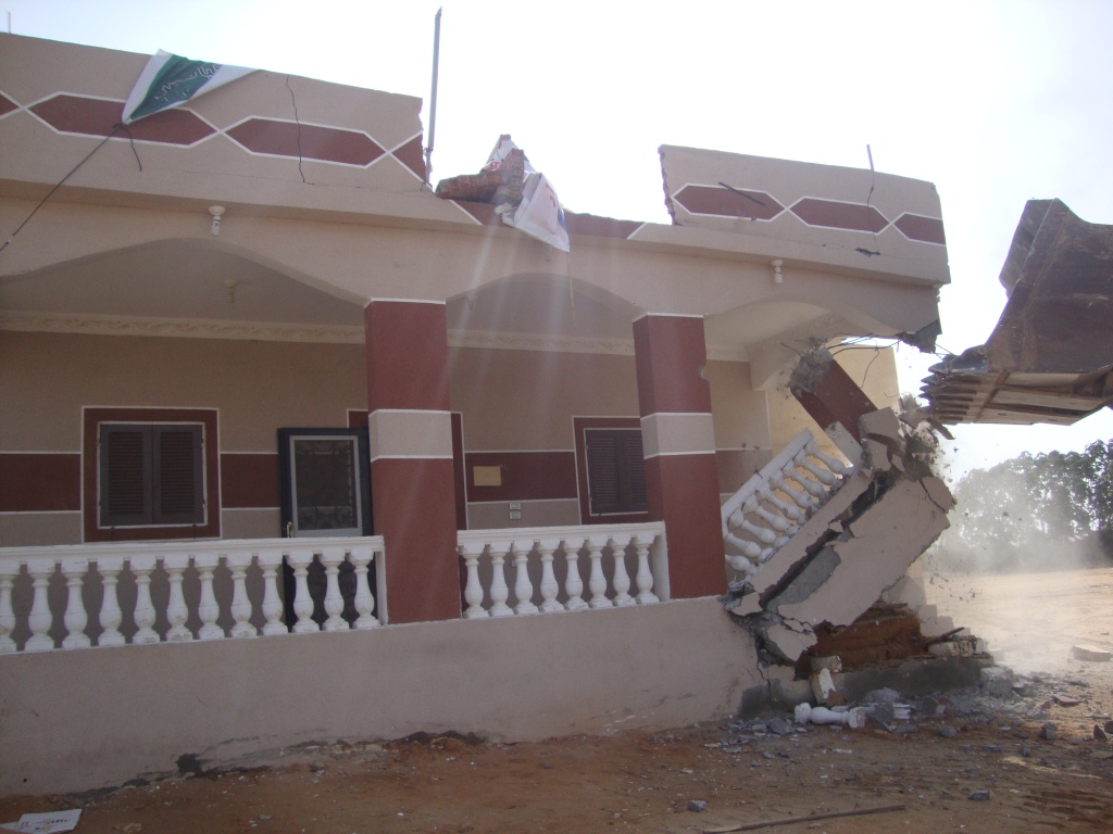 كم استردت “السادات” من أراضى الدولة المتعدى عليها؟