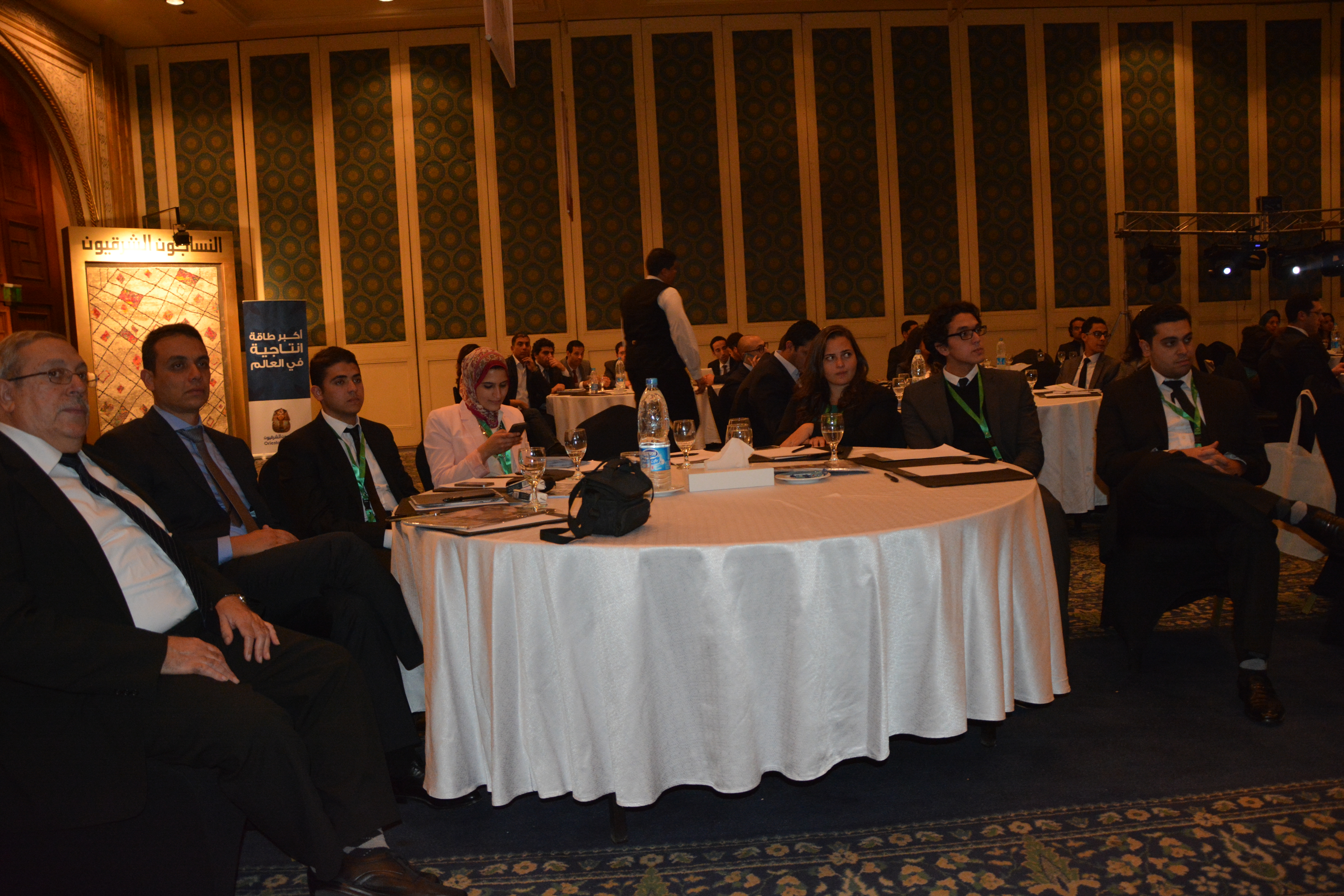 جامعة مصر الدولية تحدد 461.35 جنيه سعراً مستهدفا لـ “عز الدخيلة”..وتوصى بالبيع