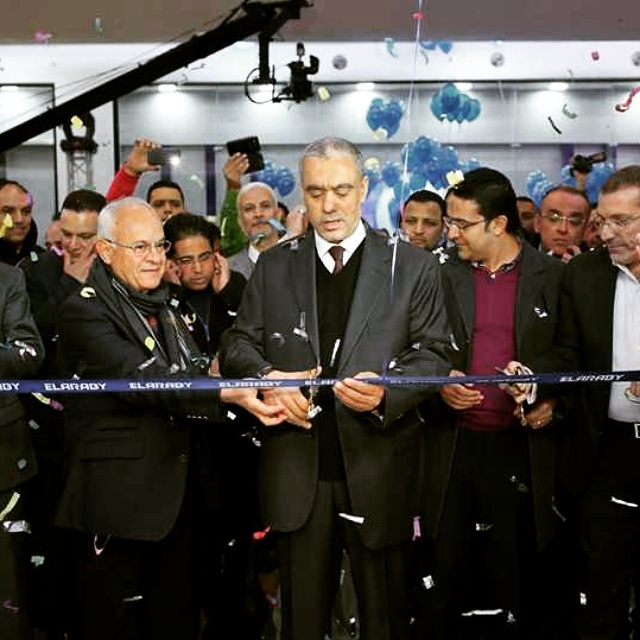 العربى تفتتح ميجا ستور بمول العرب