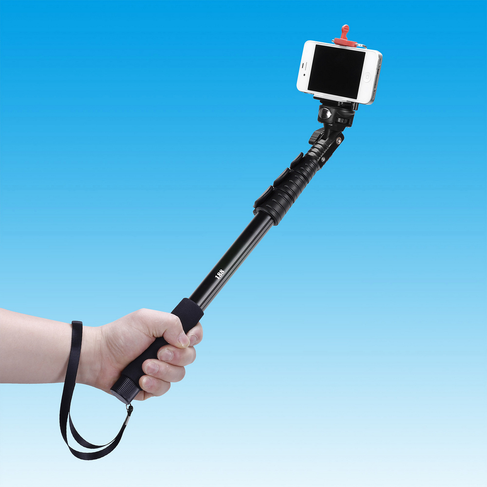 أستراليا تمنع عصا السيلفي في المتاحف لإنقاذ الإنسانية!