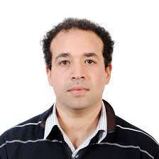 باحث فى مركز كارنيجى لدراسات الشرق الأوسط