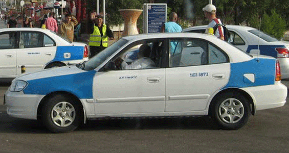 لماذا يلبس سائقو التاكسي والميكروباص في شرم الشيخ البدلة ؟