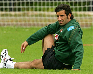 “لويس فيجو” يتمنى تأييد اتحادات أمريكا الجنوبية في انتخابات الفيفا