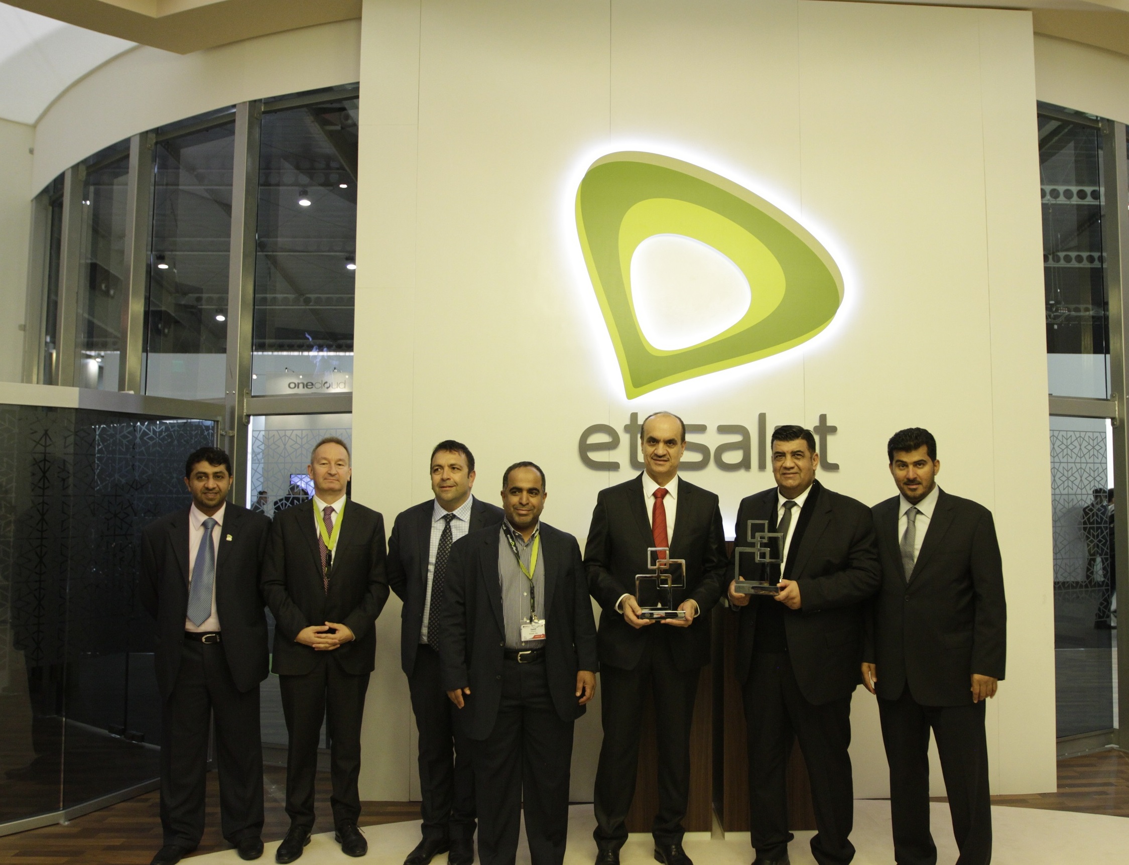 اتصالات تحصل على جائزتين من الاتحاد العالمي للهواتف المحمولة