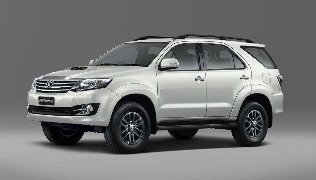 تويوتا تطرح موديلات جديدة خلال معرض أوتوماك 2015