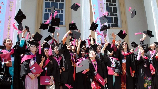 كيف تخطط للحياتك بعد التخرج من الجامعة؟