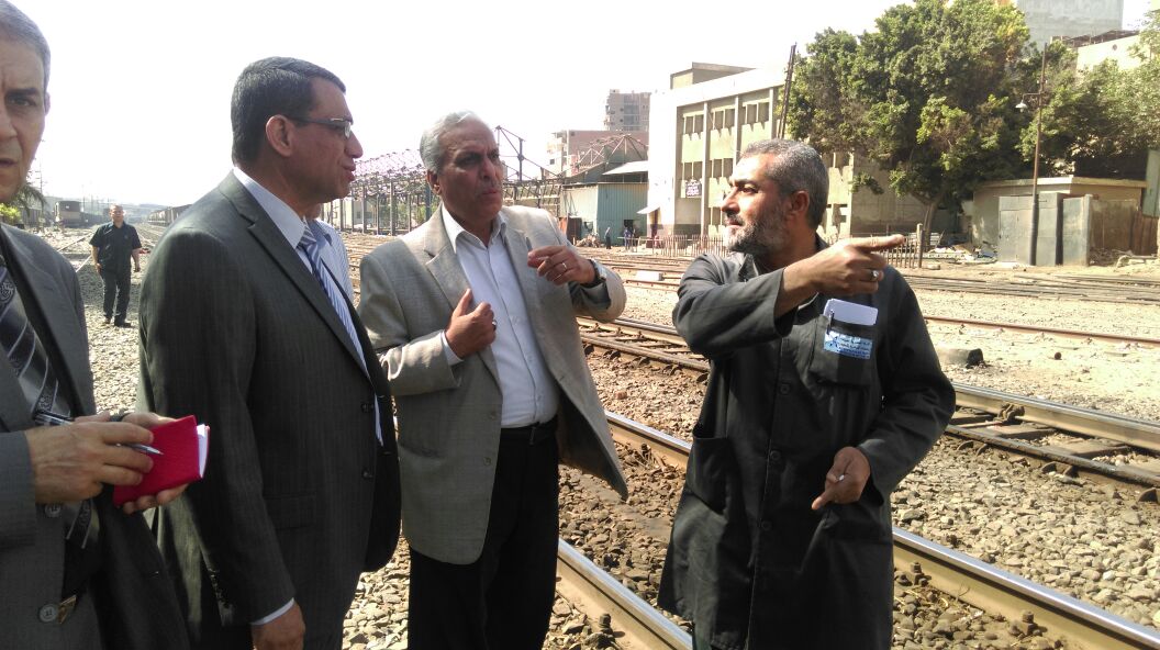 رئيس هيئة السكة الحديد يطالب بانشاء مخازن مناسبة للمهمات وادوات الصيانة بورش بولاق