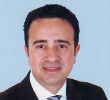 رئيس شركة قنديل للزجاج