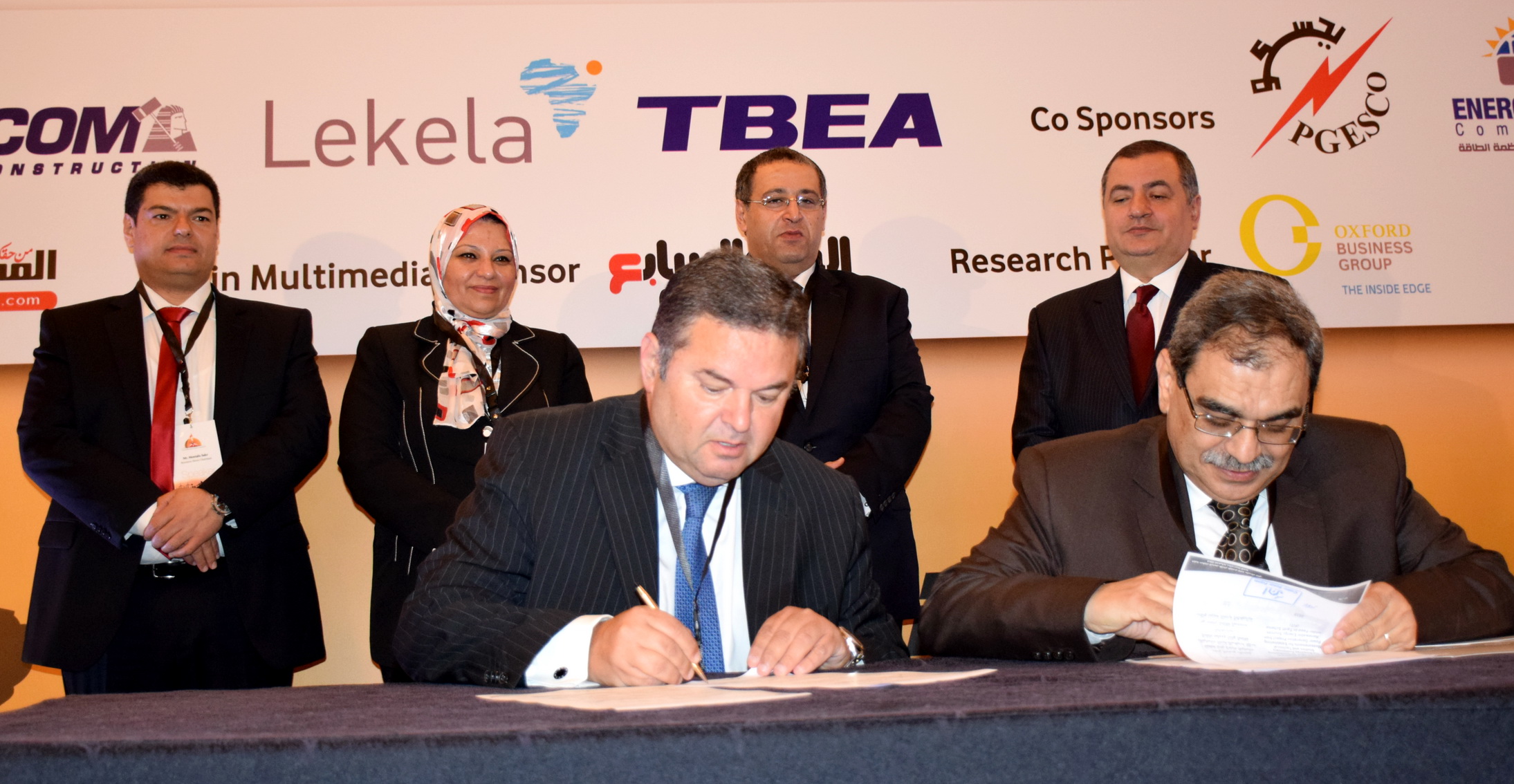 سالمان يشهد توقيع اتفاقيتين إتاحة أراضي لإنشاء مشروعين للطاقة بمؤتمر “بزنس نيوز”